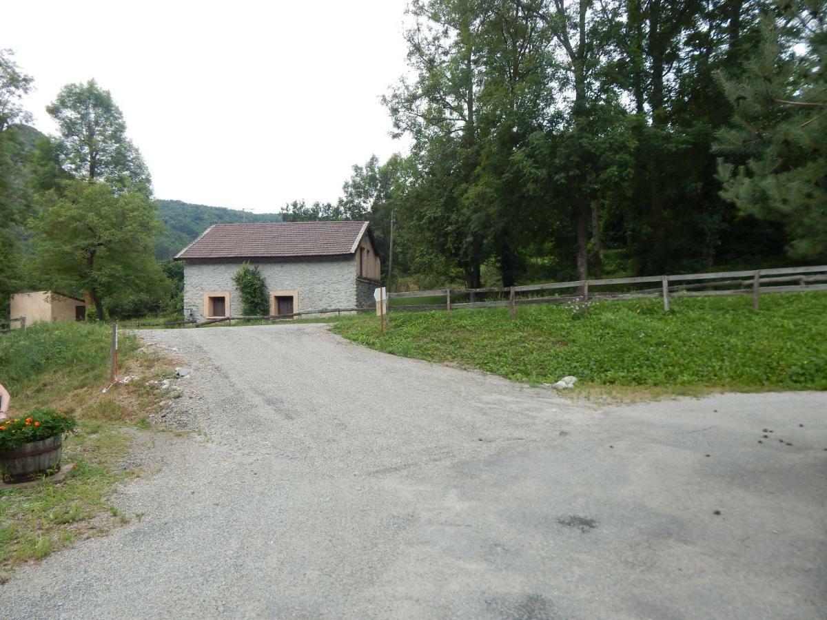 Les Chalets De Montorgueil Saurat Экстерьер фото